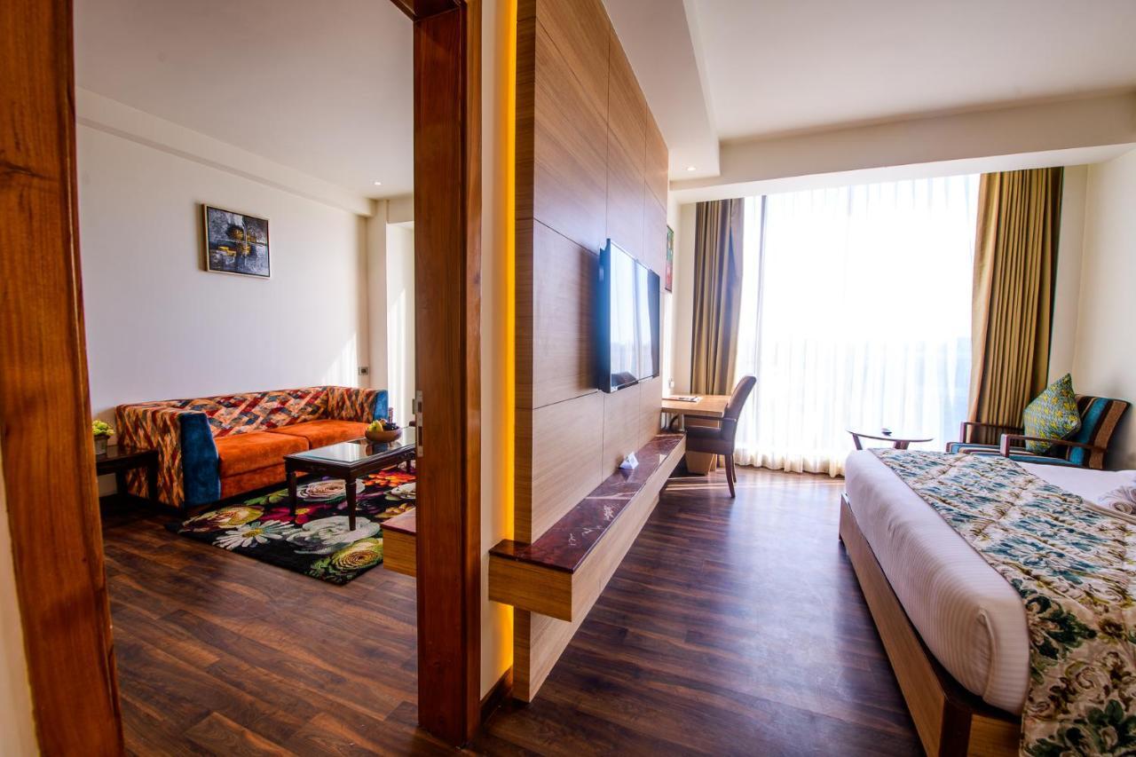 Best Western La Vista Pathankot Pathānkot Exterior foto